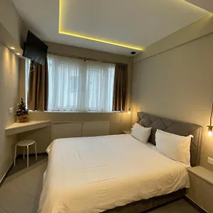 ladadika-luxury-studios.hotels-of-thessaloniki.com/